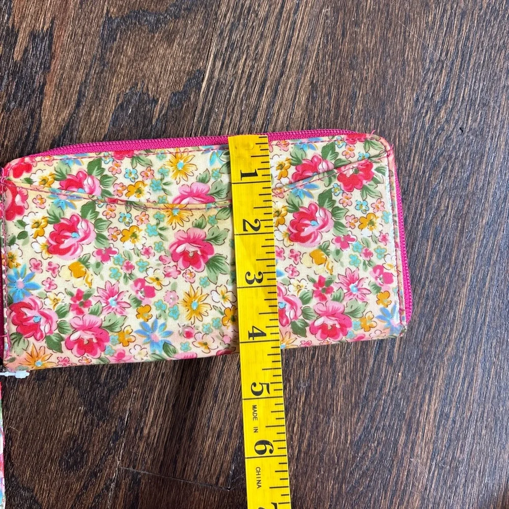 Floral Wristlet and Wallet Set - Picture 9 of 11